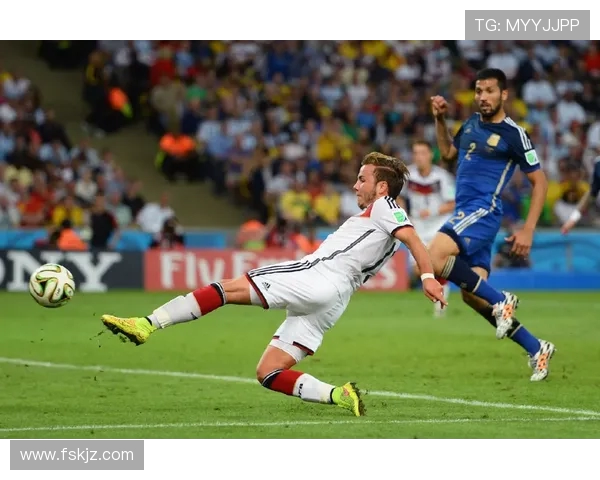 足球比赛中的控球与反攻战略