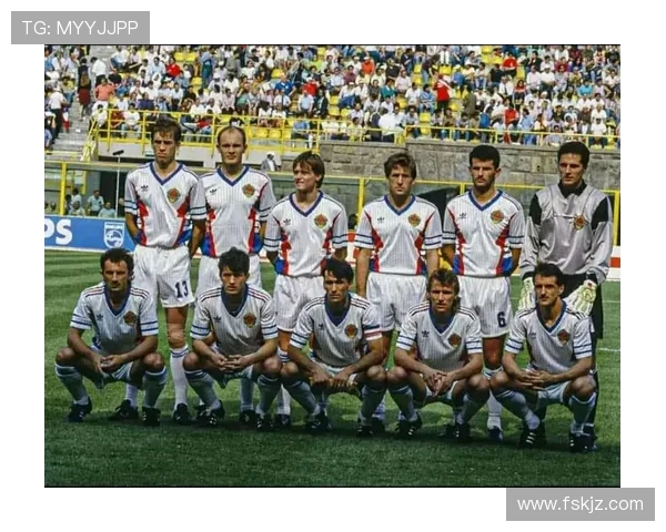 1990年世界杯小组分组格局与豪强命运解析全景透视与经典对决回顾