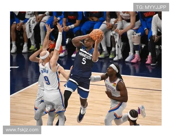 爱德华兹回应进攻问题称大家只是想太多保持信心是关键